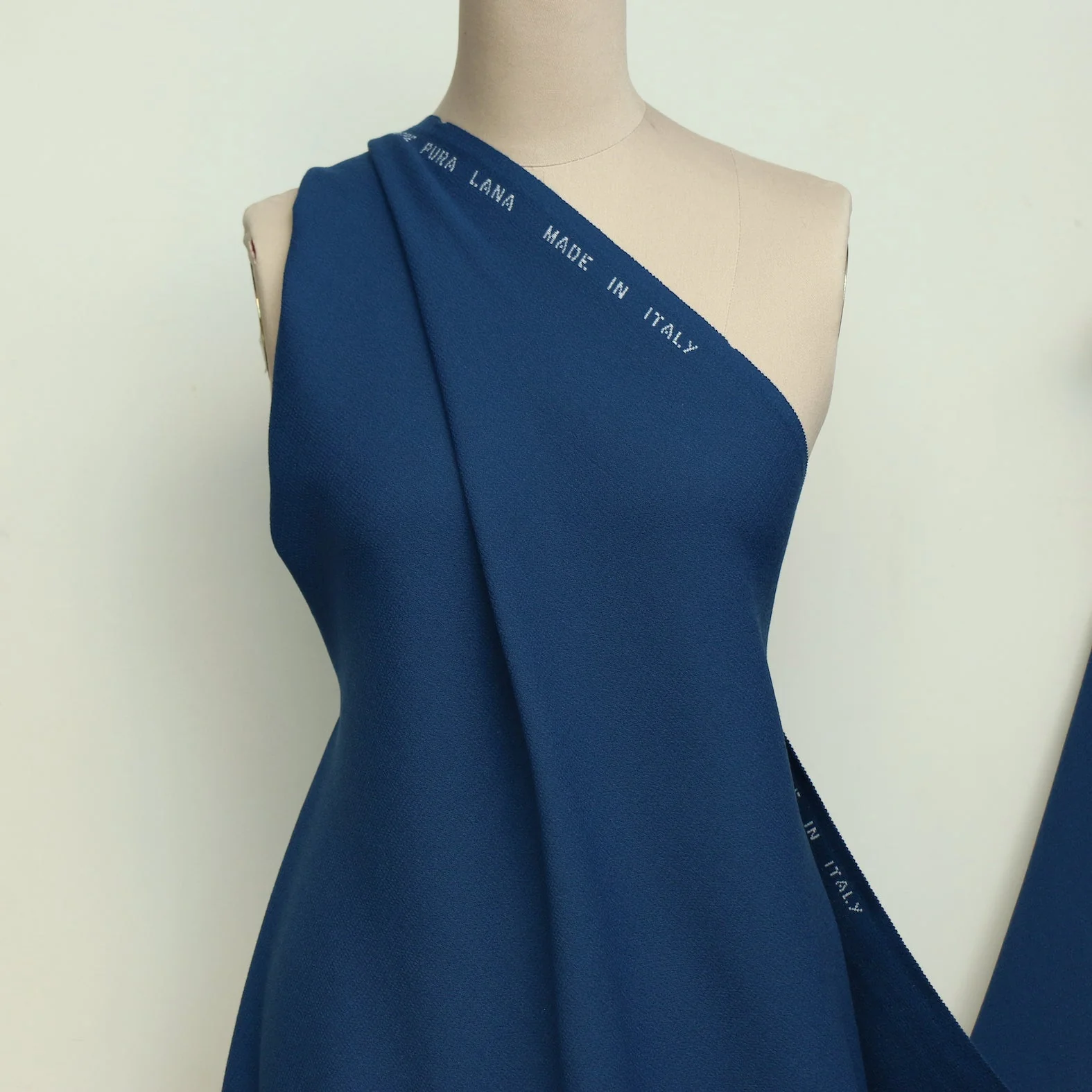 Doppio Crepe Aegean Blue - Image 4