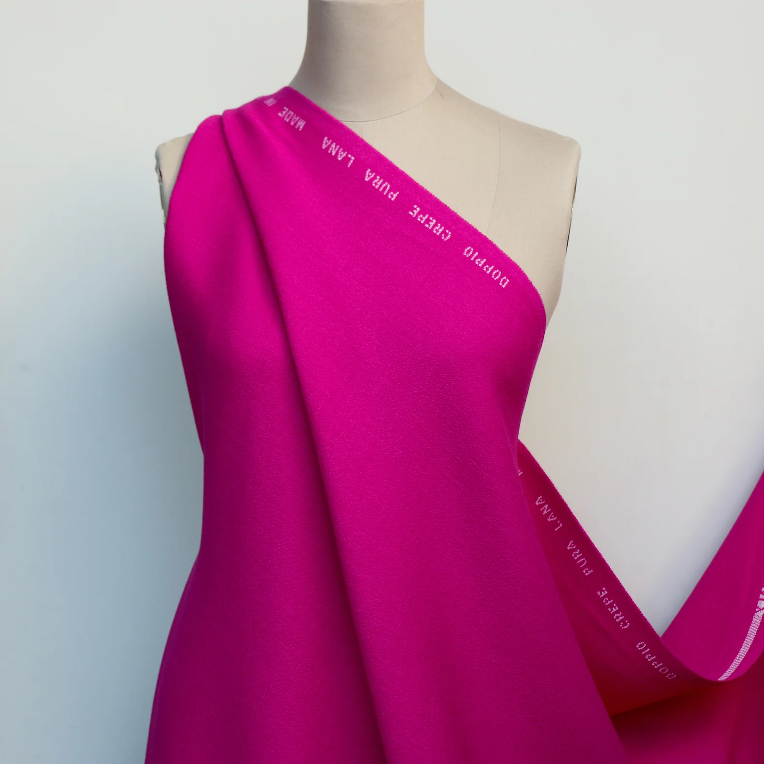 Doppio Crepe Fuchsia Pink - Image 4