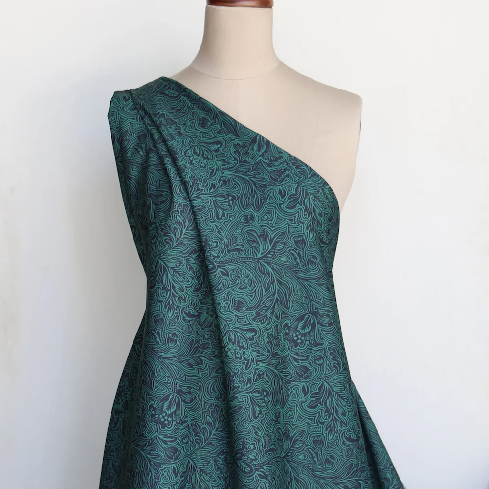 Dramatic Bloom Teal/Navy Liberty Tana Lawn⢠- Image 5