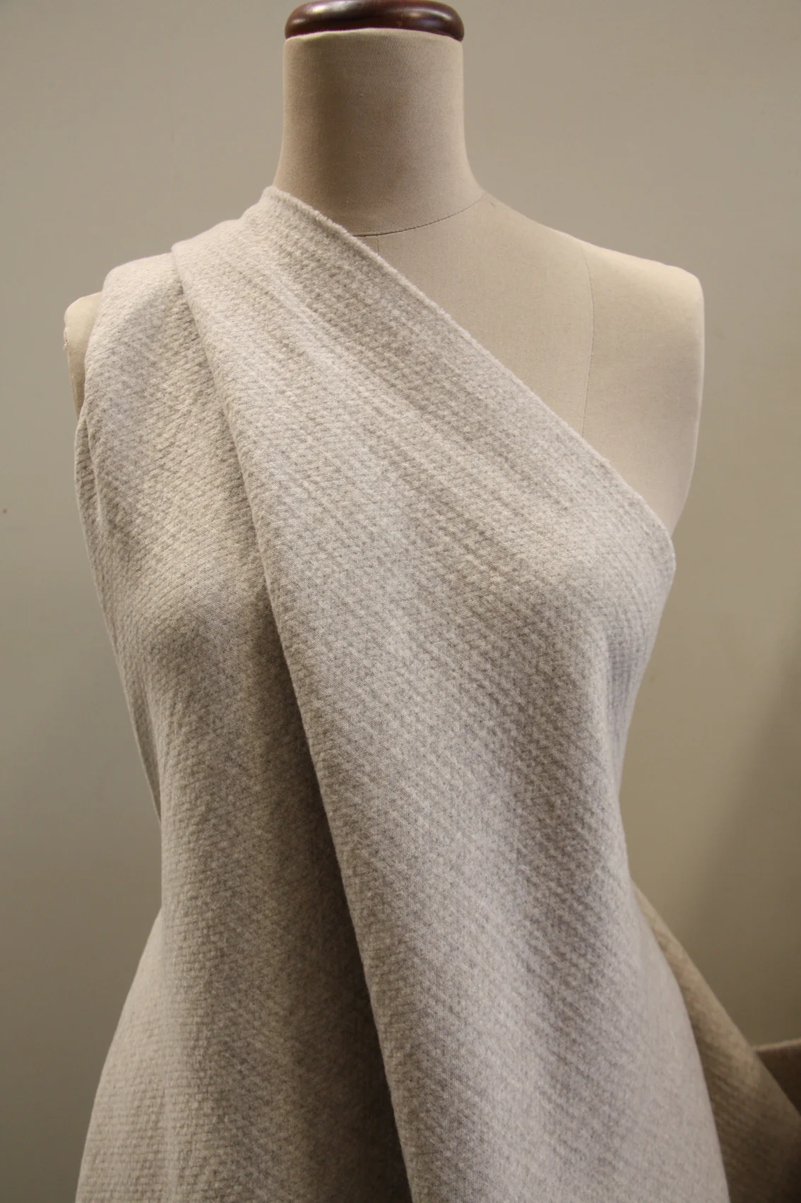 Due Beige - Image 3