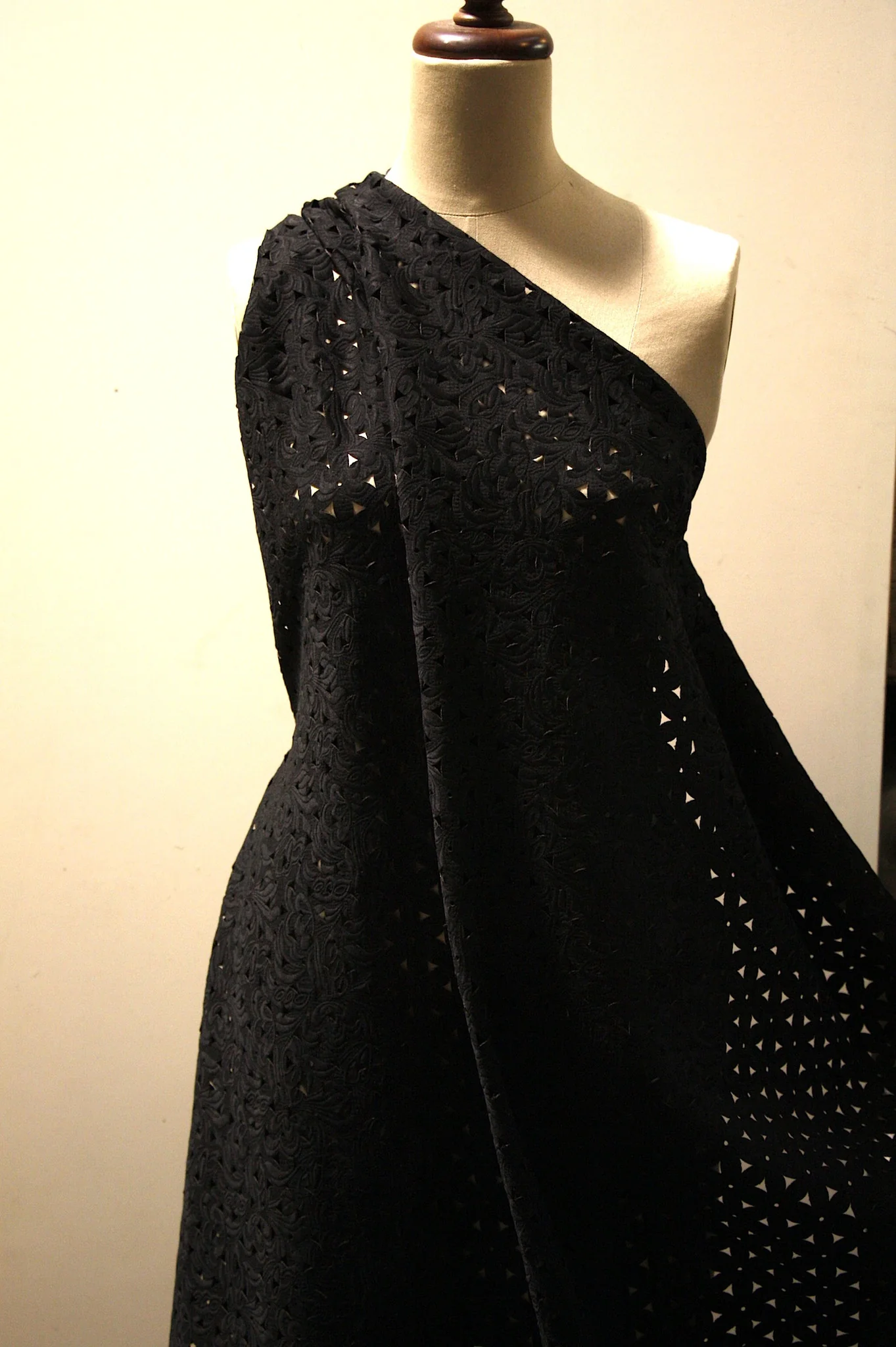 Ebony Cluster - Image 5