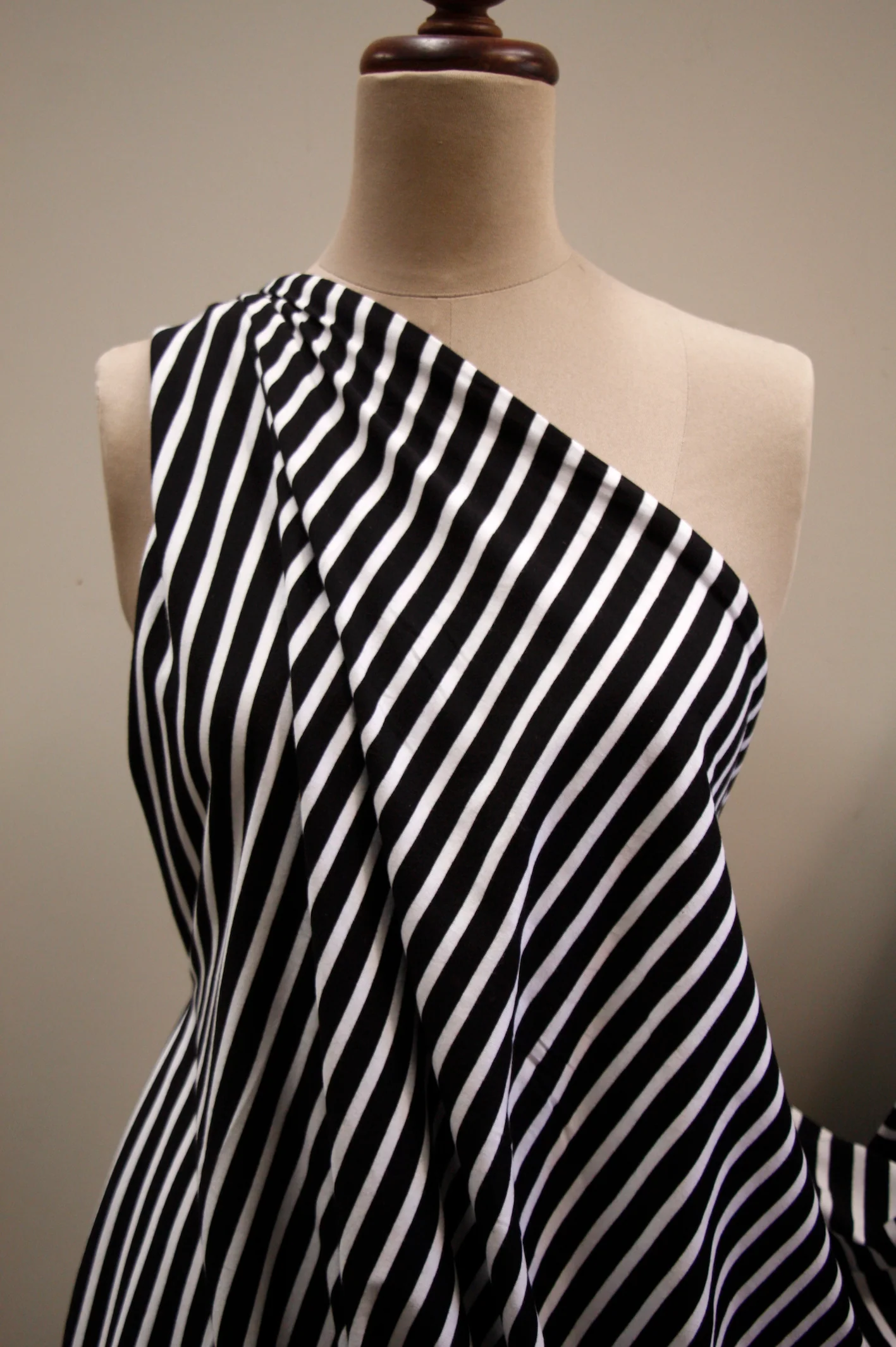 Ebony Ladder - Image 5