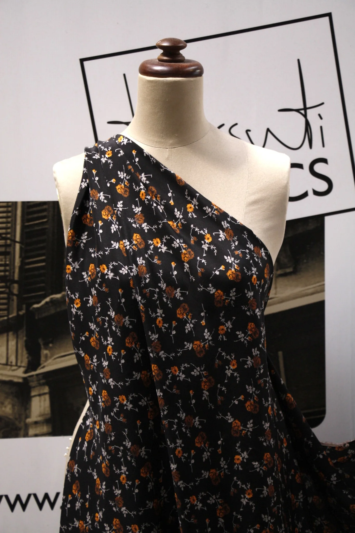 Ebony & Marigold - Image 5