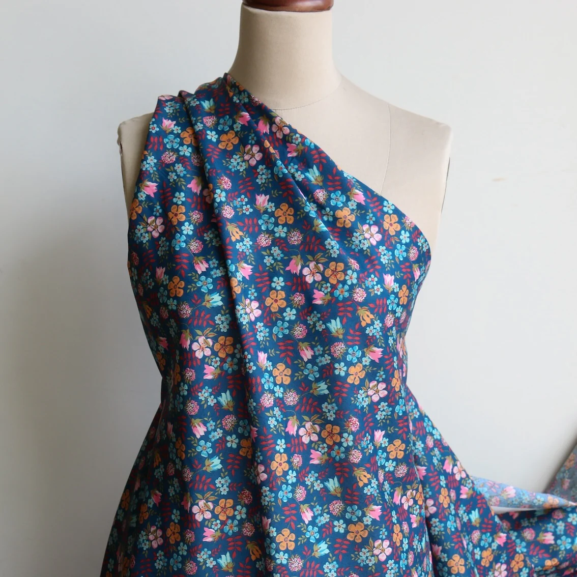 Edenham Navy - Liberty Tana Lawn™ - Image 5