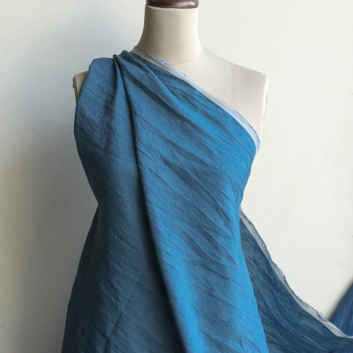 Ellie Chambray Yarn Dyed Linen - Image 3