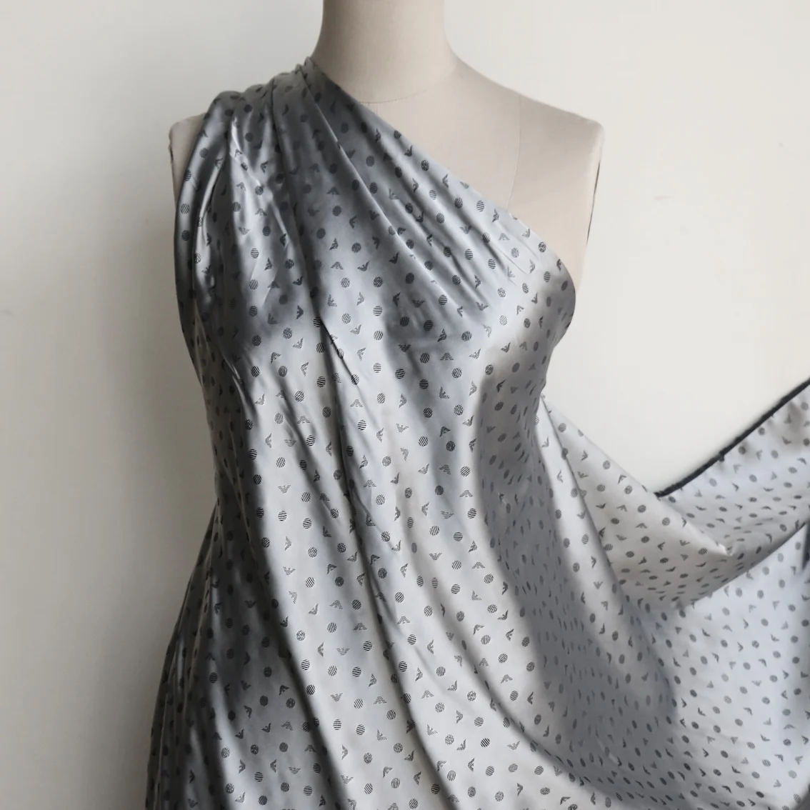 Embossed Black - Fancy Lining - Image 5