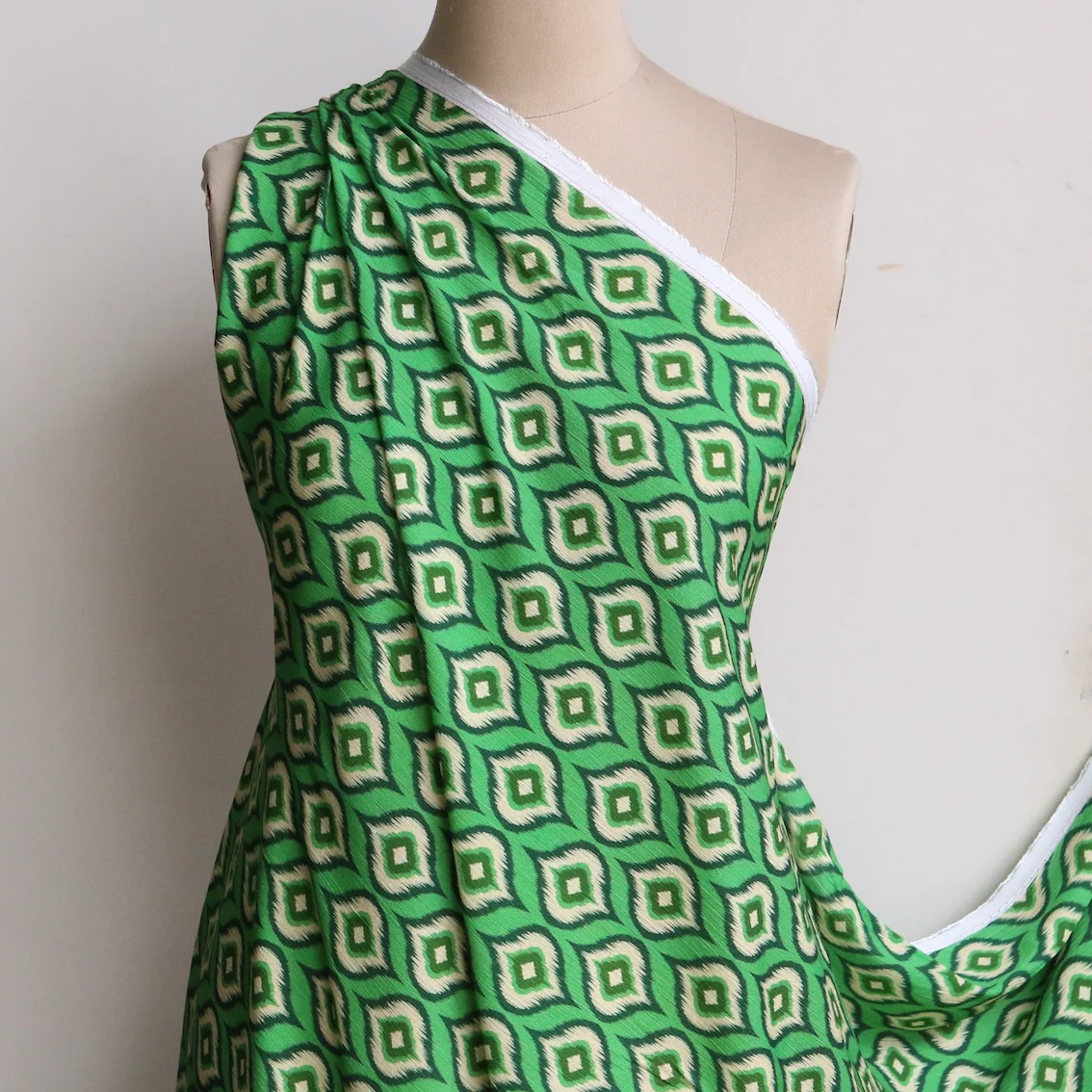 Emerald Plume Crinkle Viscose - Image 5