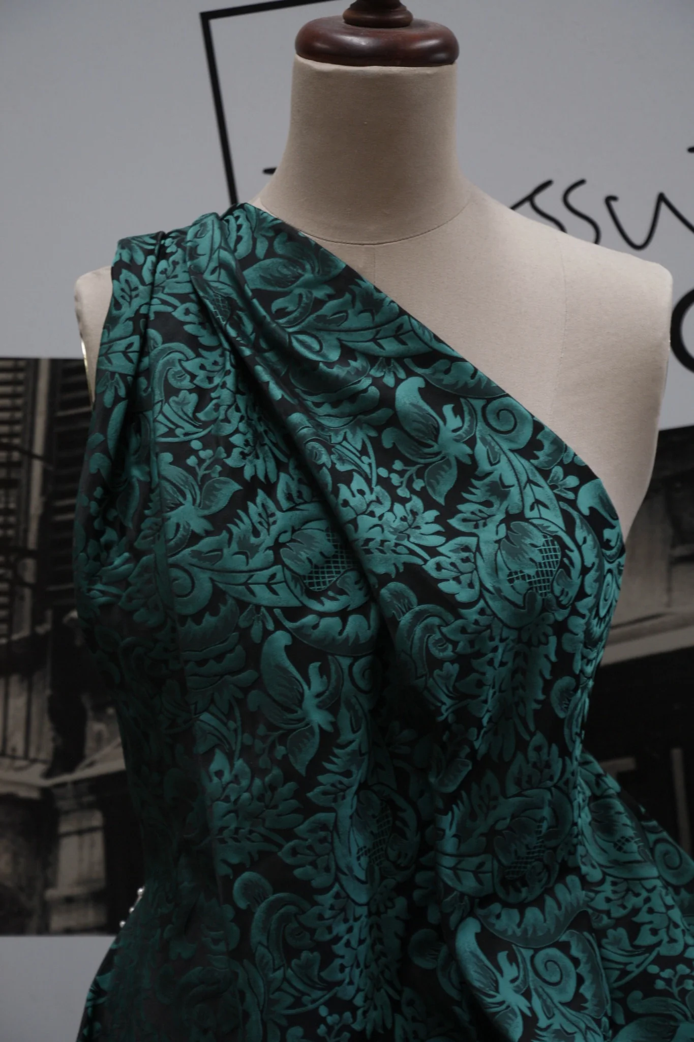 Emerald Renaissance Jacquard - Image 4