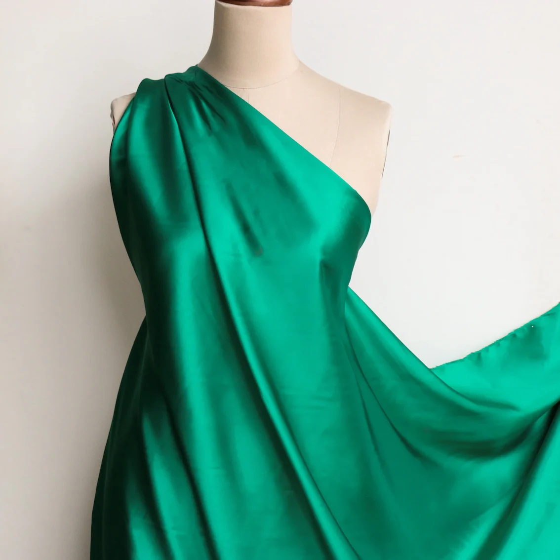 Emerald Viscose Lining - Image 3