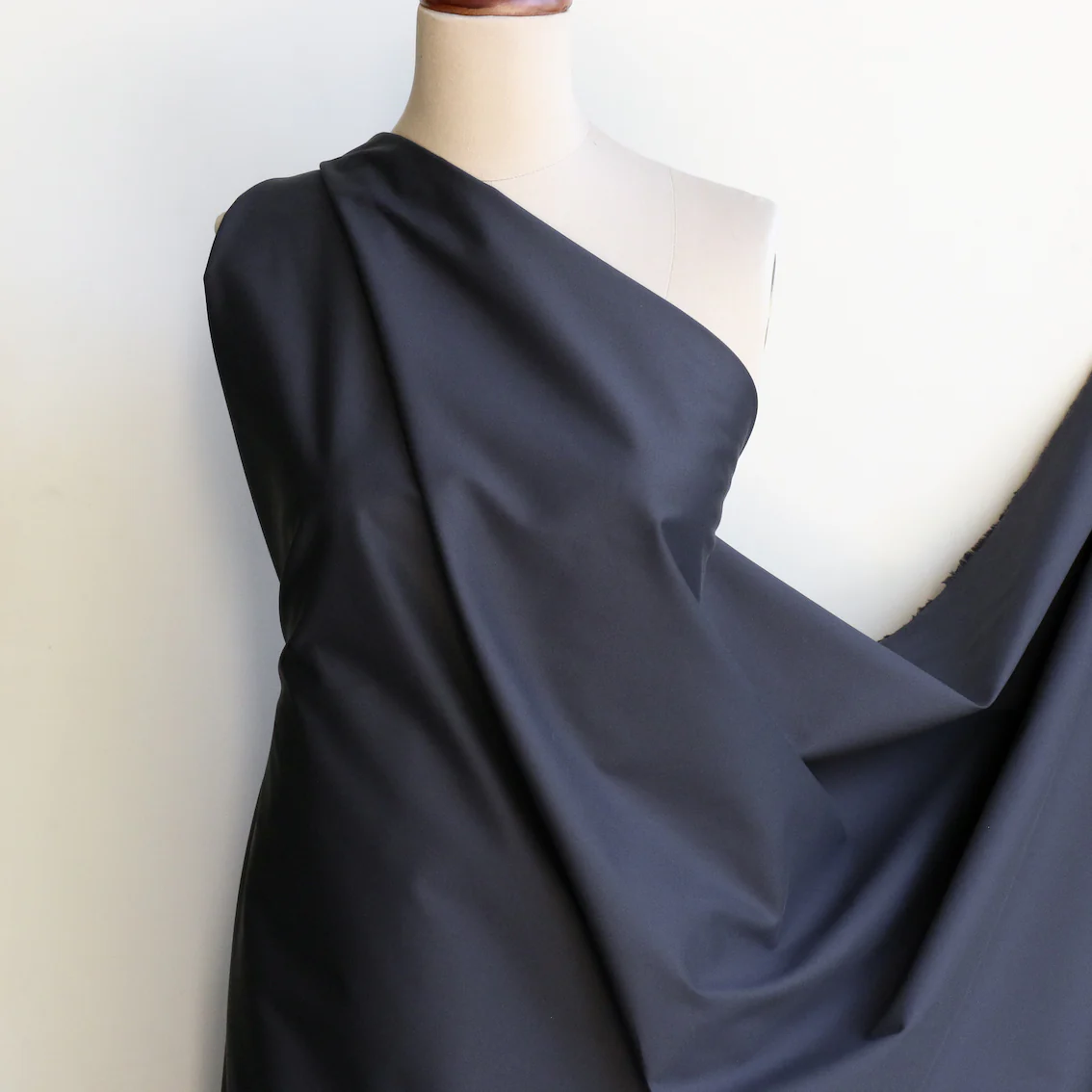 Emmanuelle Navy Stretch Cotton - Image 4