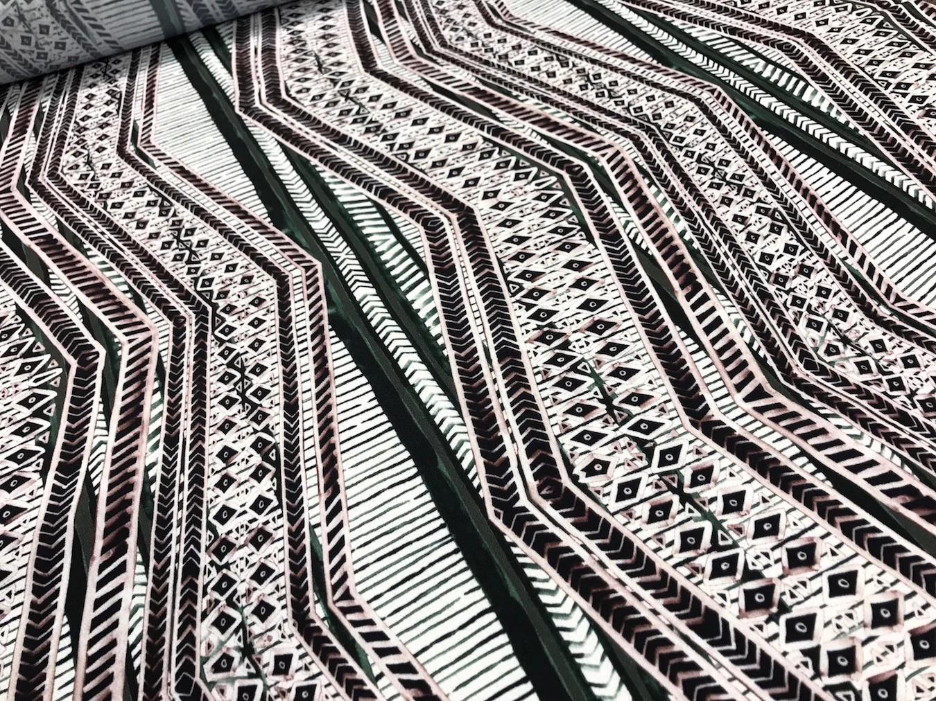 Eye Zig-Zag - Image 2