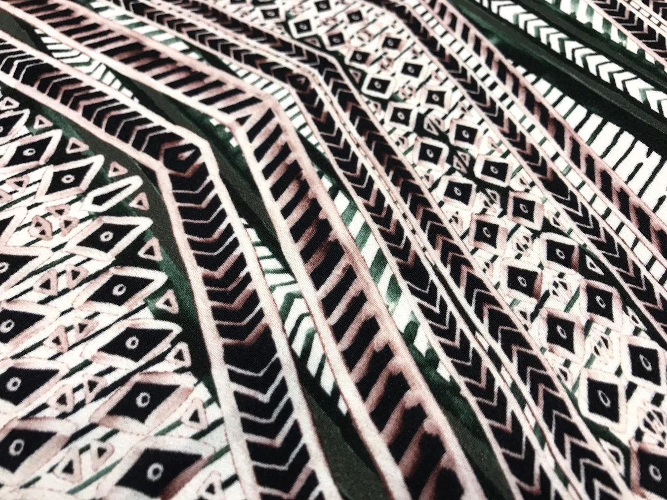 Eye Zig-Zag - Image 3