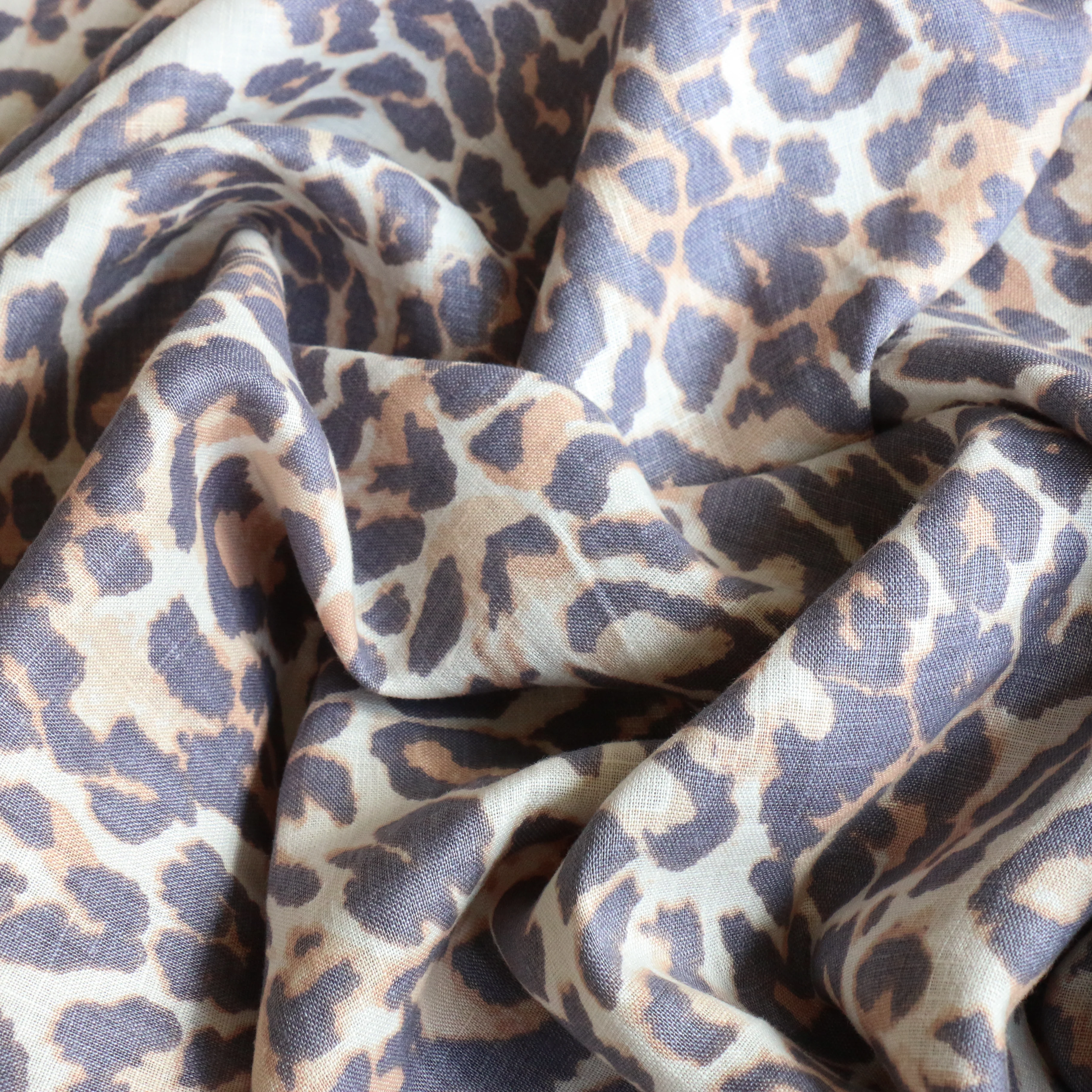 Faded Gatto Printed Linen - Image 2