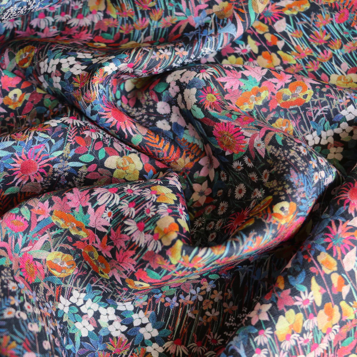 Faria Flowers Pink - Liberty Sycamore Linen - Image 2