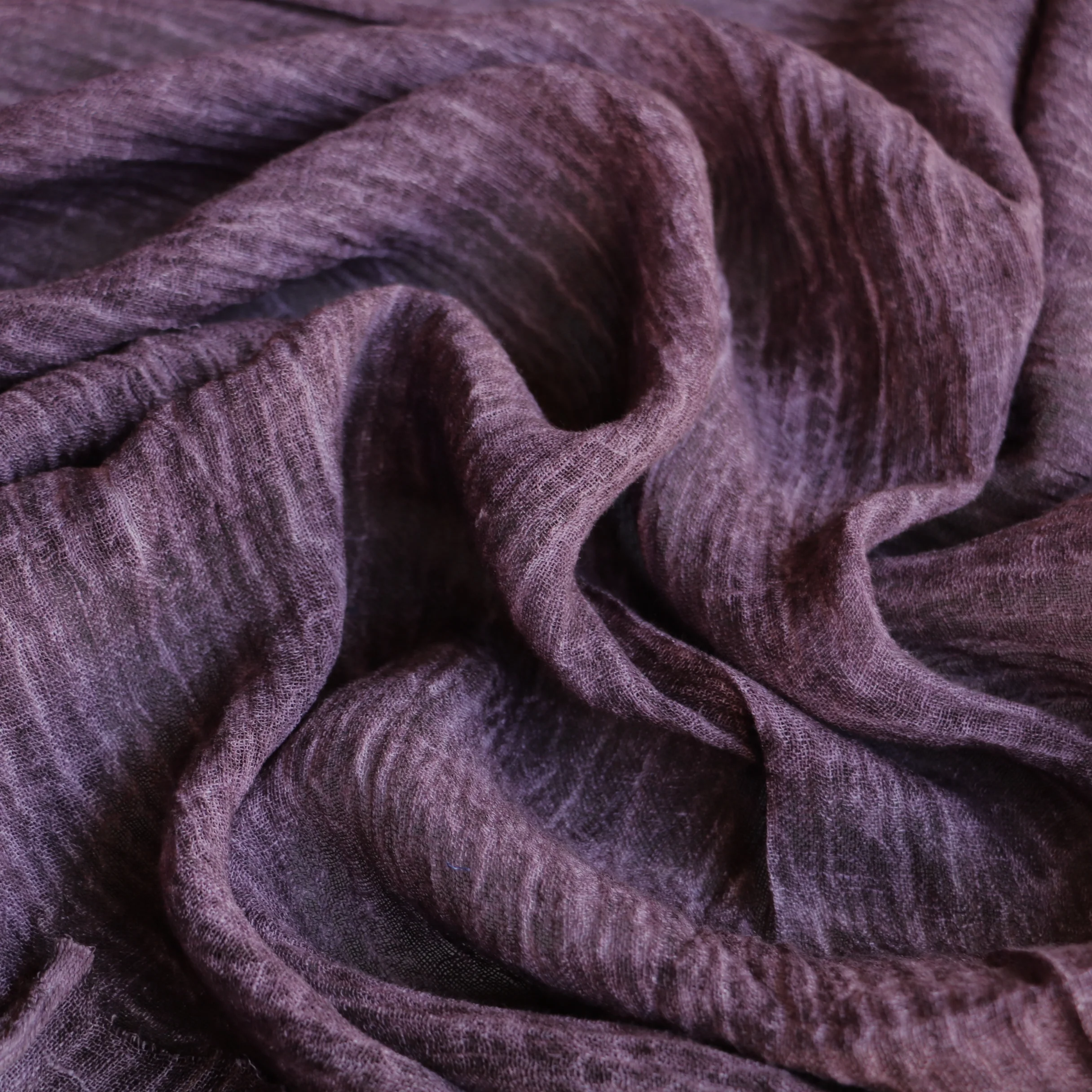 Faro Mauve Tie-dyed Crinkle Linen - Image 2