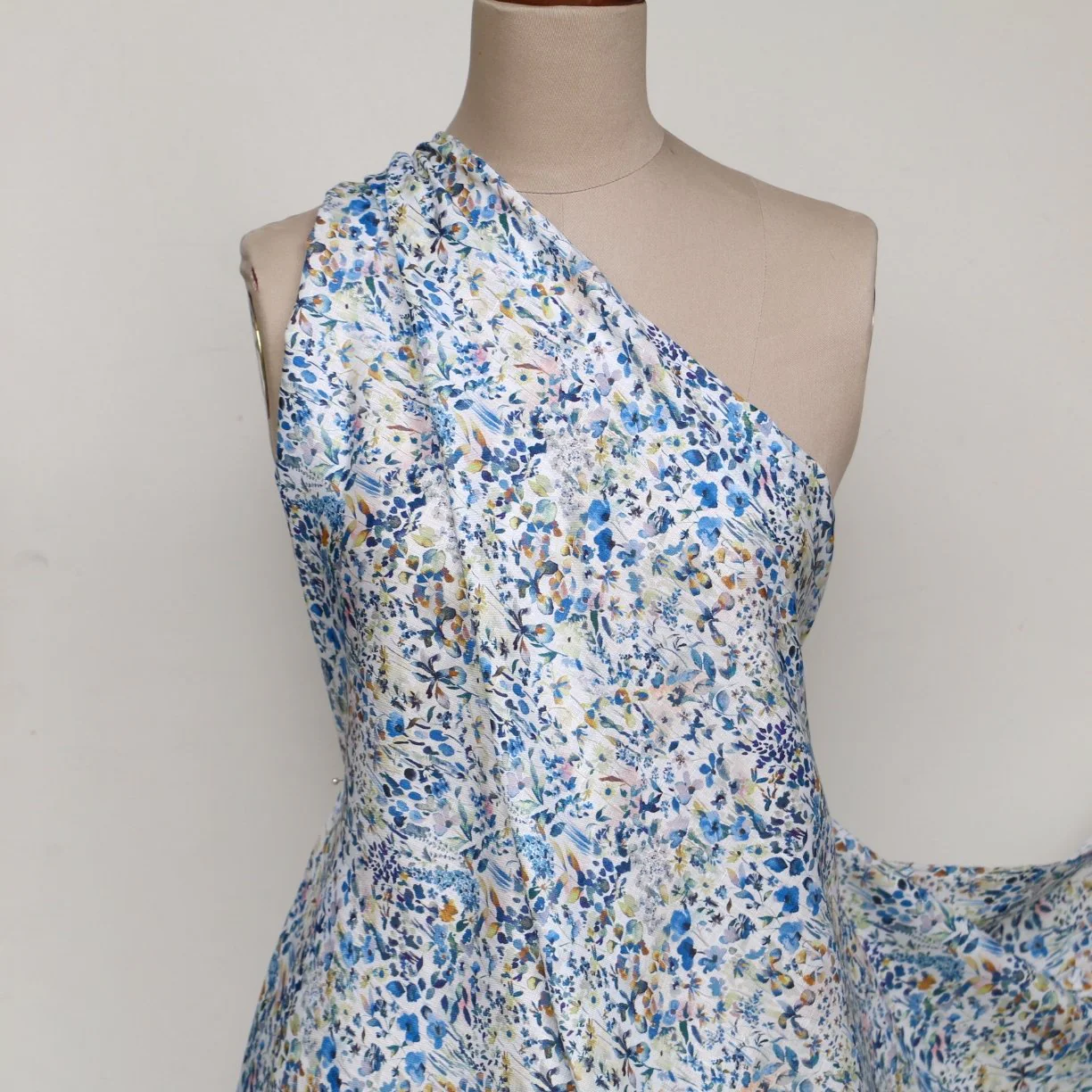 Felda Blue - Liberty Sycamore Linen - Image 6