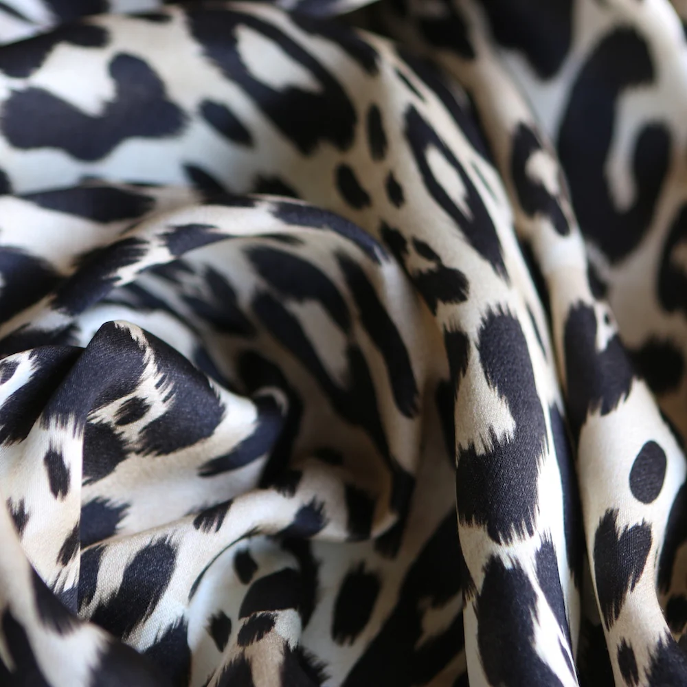 Felina Nero Satin Viscose - Image 2