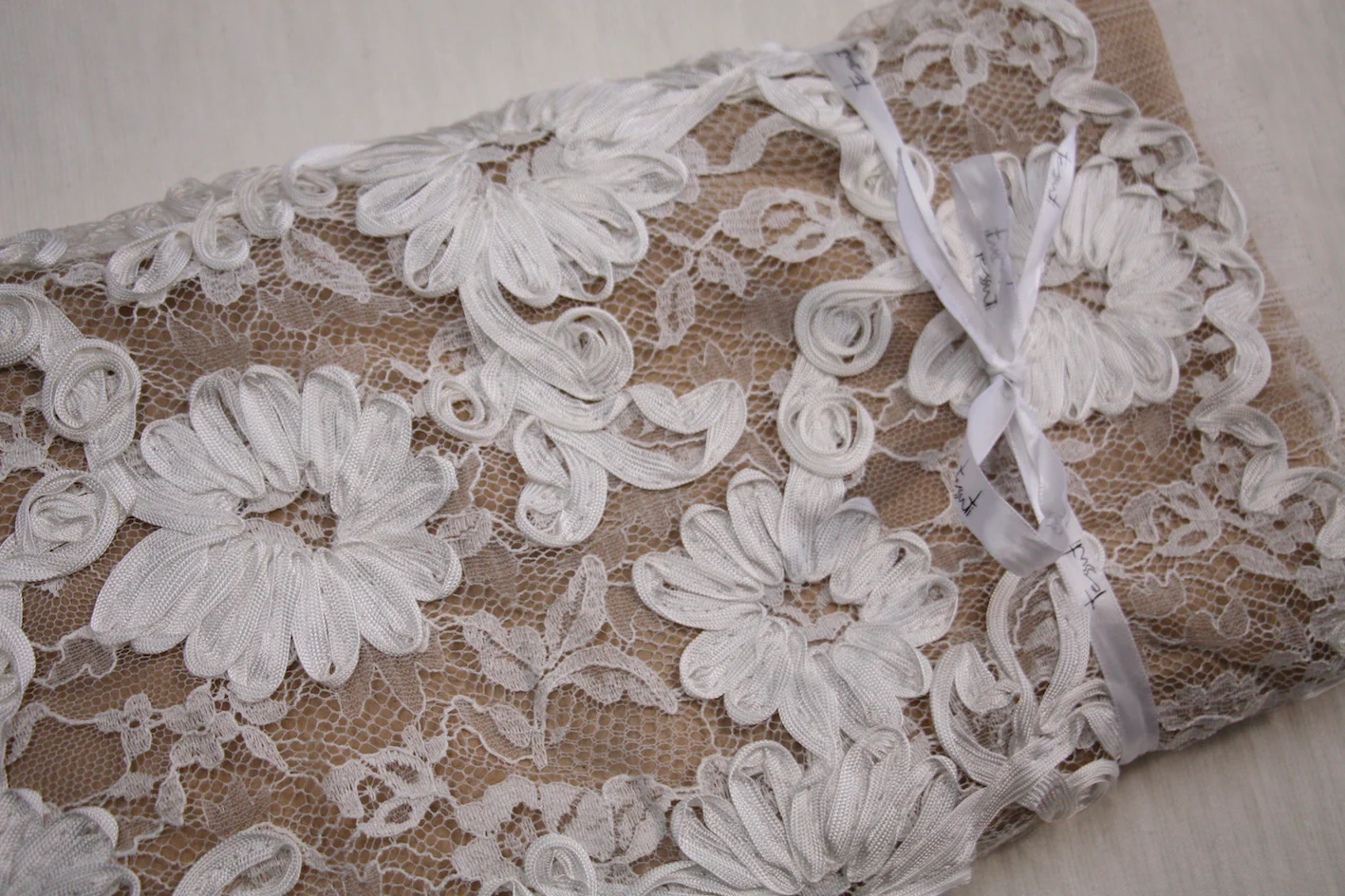 Fiora Flowers Lace
