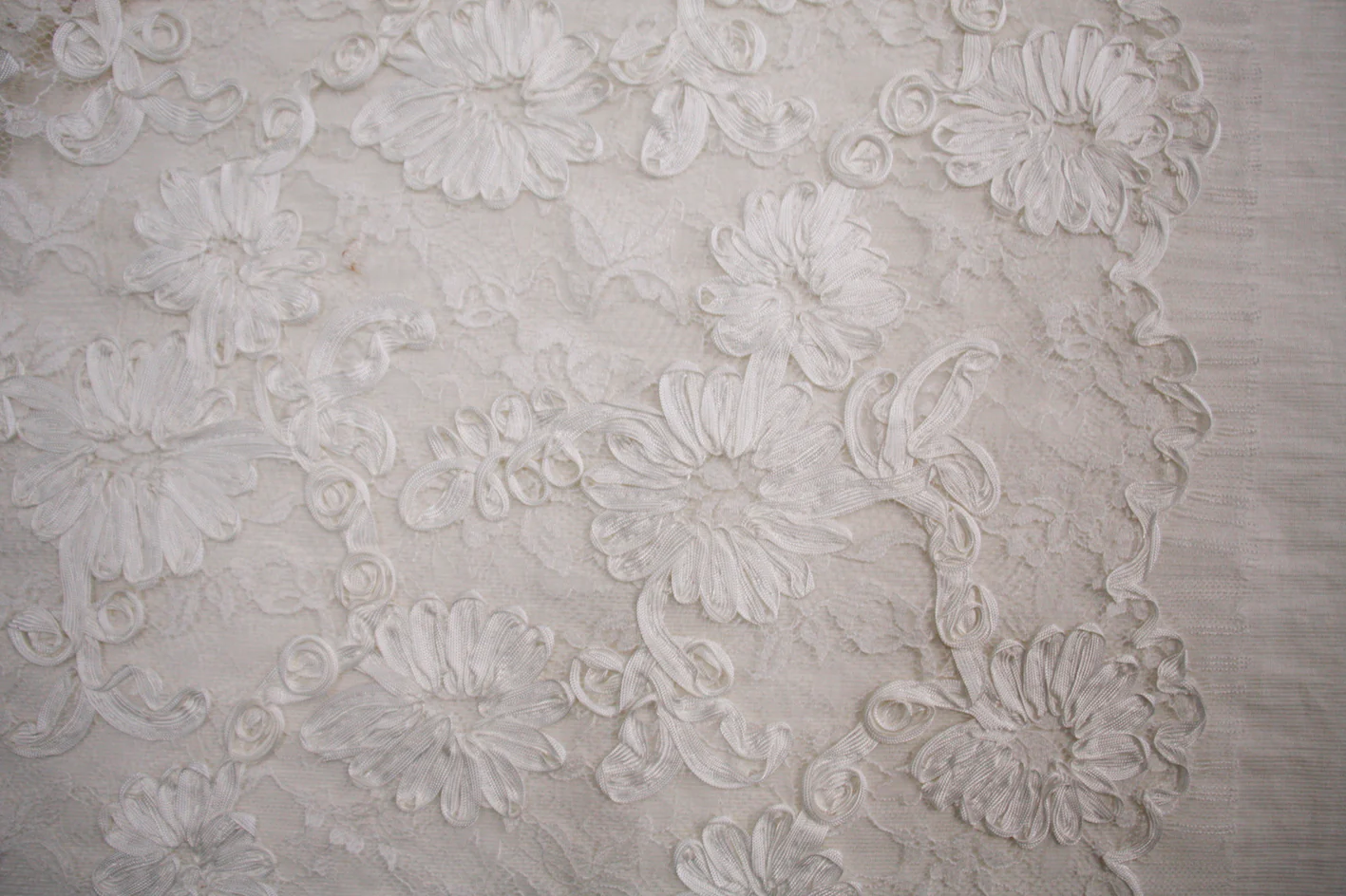 Fiora Flowers Lace - Image 3