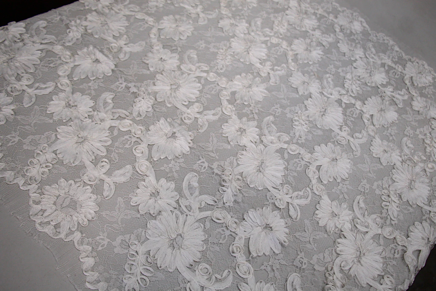 Fiora Flowers Lace - Image 4