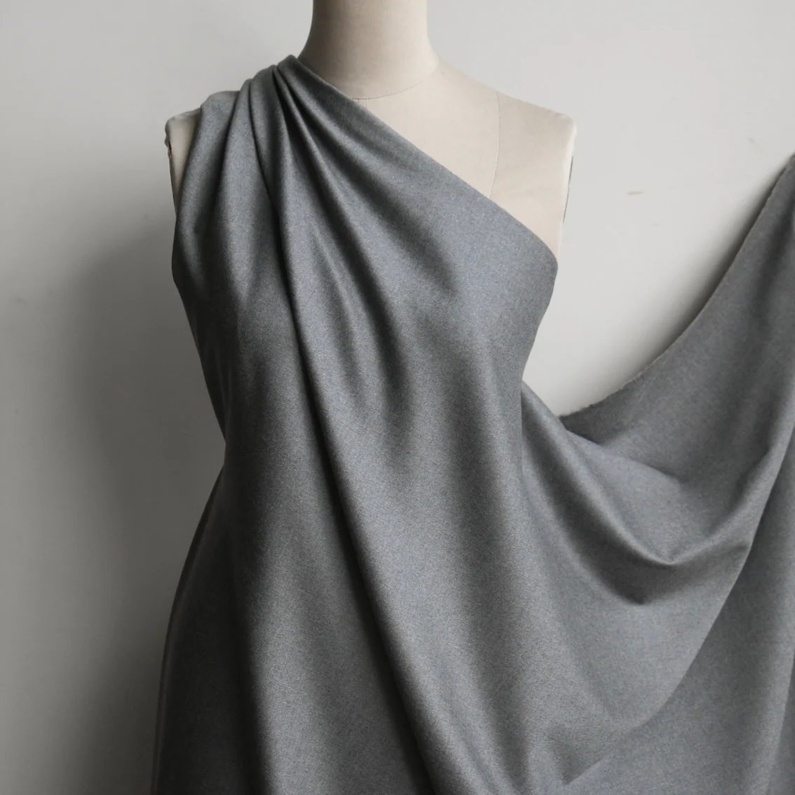 Flannel Argento Wool Suiting - Image 4