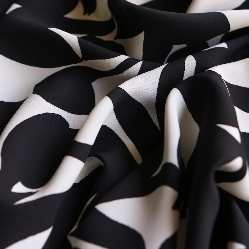 Flora Ombranero Viscose Crepe - Image 2