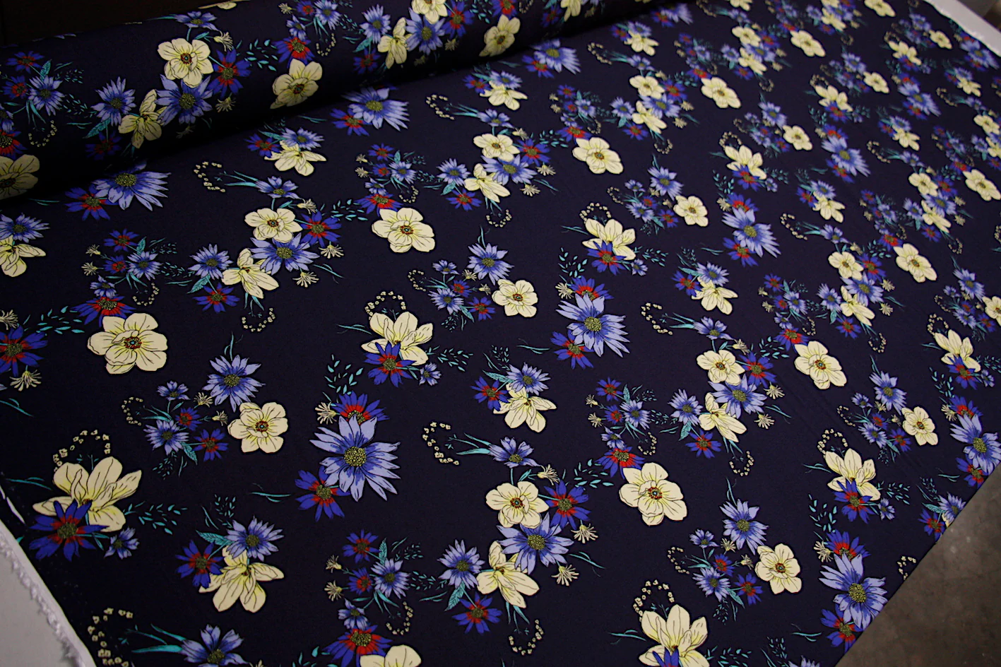 Flora On Navy - Image 4