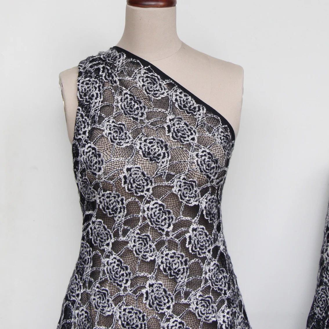 Floral Catch Stretch Lace - Image 6