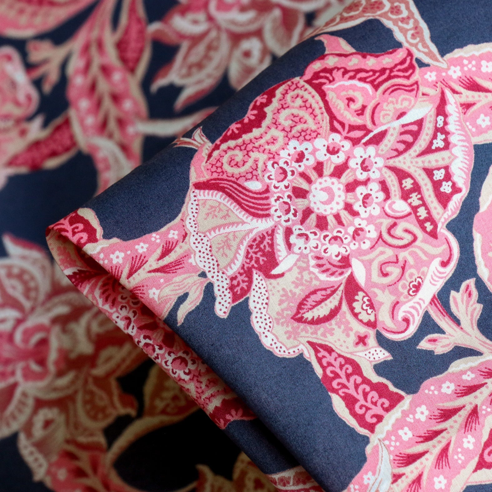 Floral Chintz - Liberty Tana Lawn™