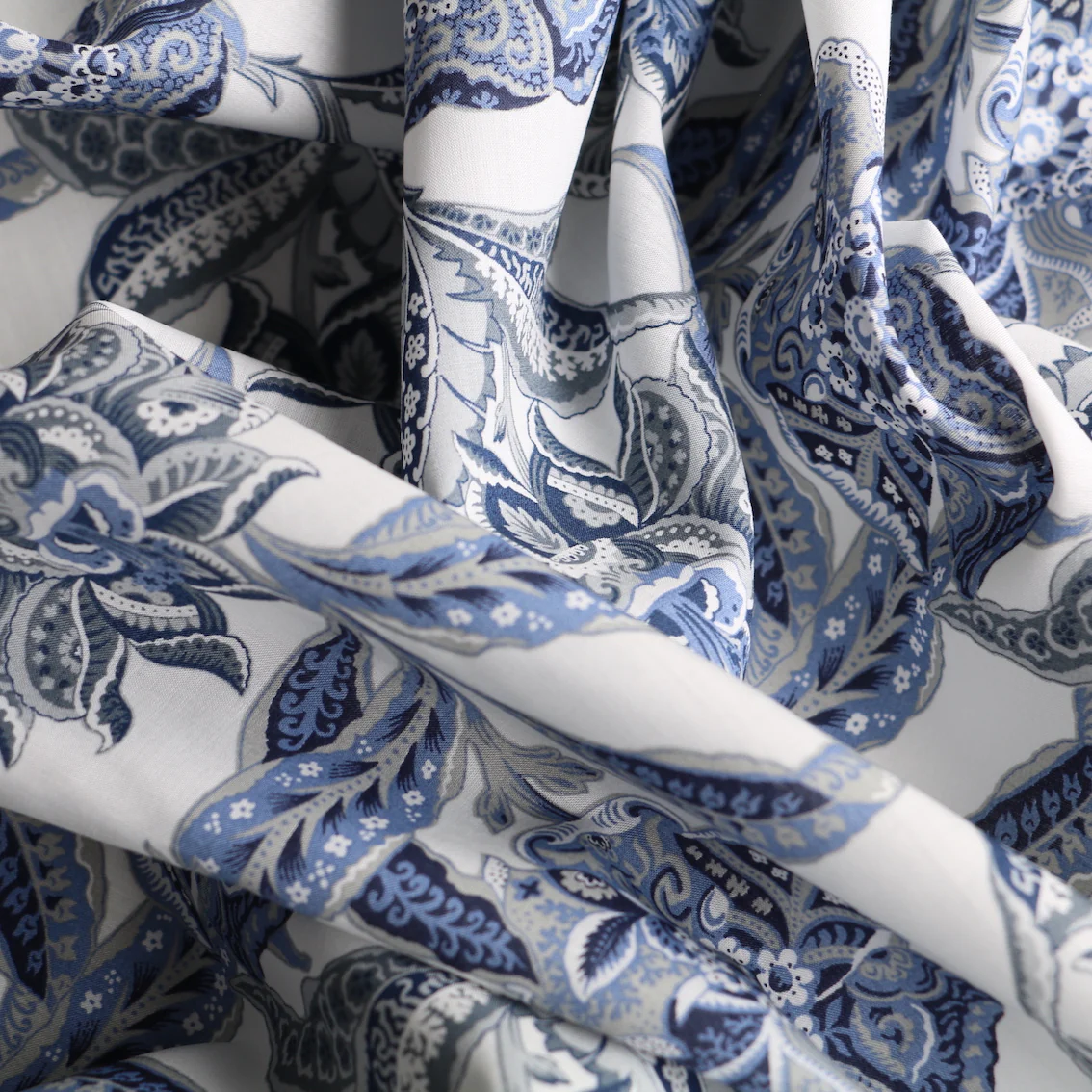 Floral Chintz Liberty Tana Lawn⢠- Image 2