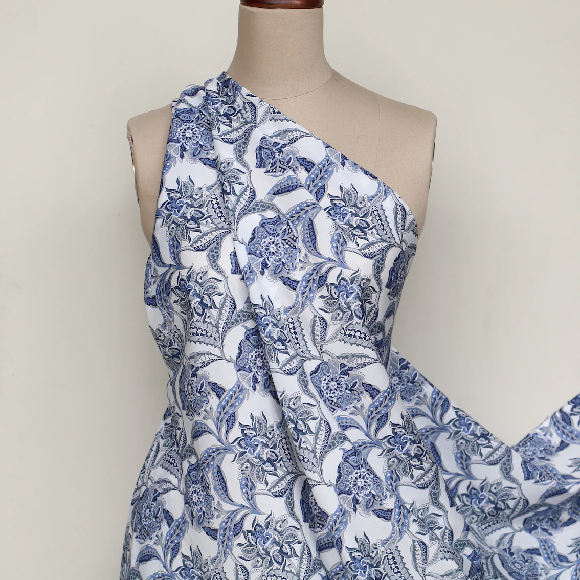 Floral Chintz Liberty Tana Lawn⢠- Image 5