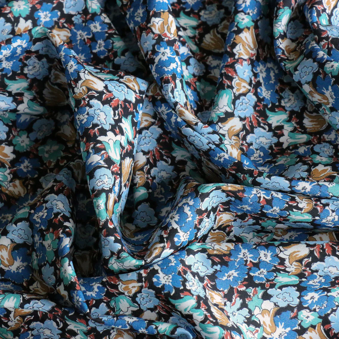 Floralia - Liberty Tana Lawn™ - Image 2