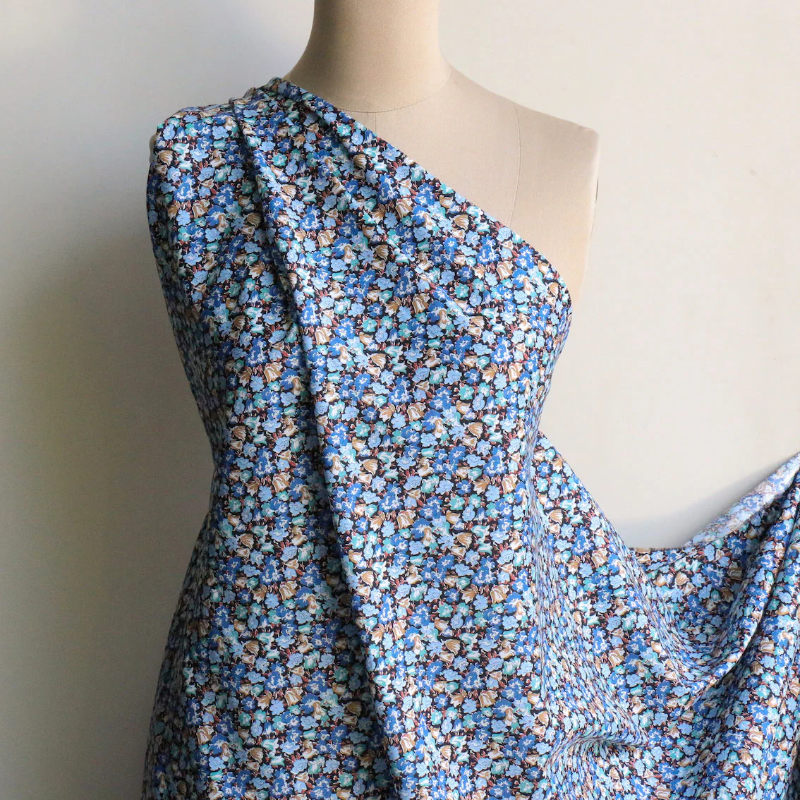 Floralia - Liberty Tana Lawn™ - Image 4