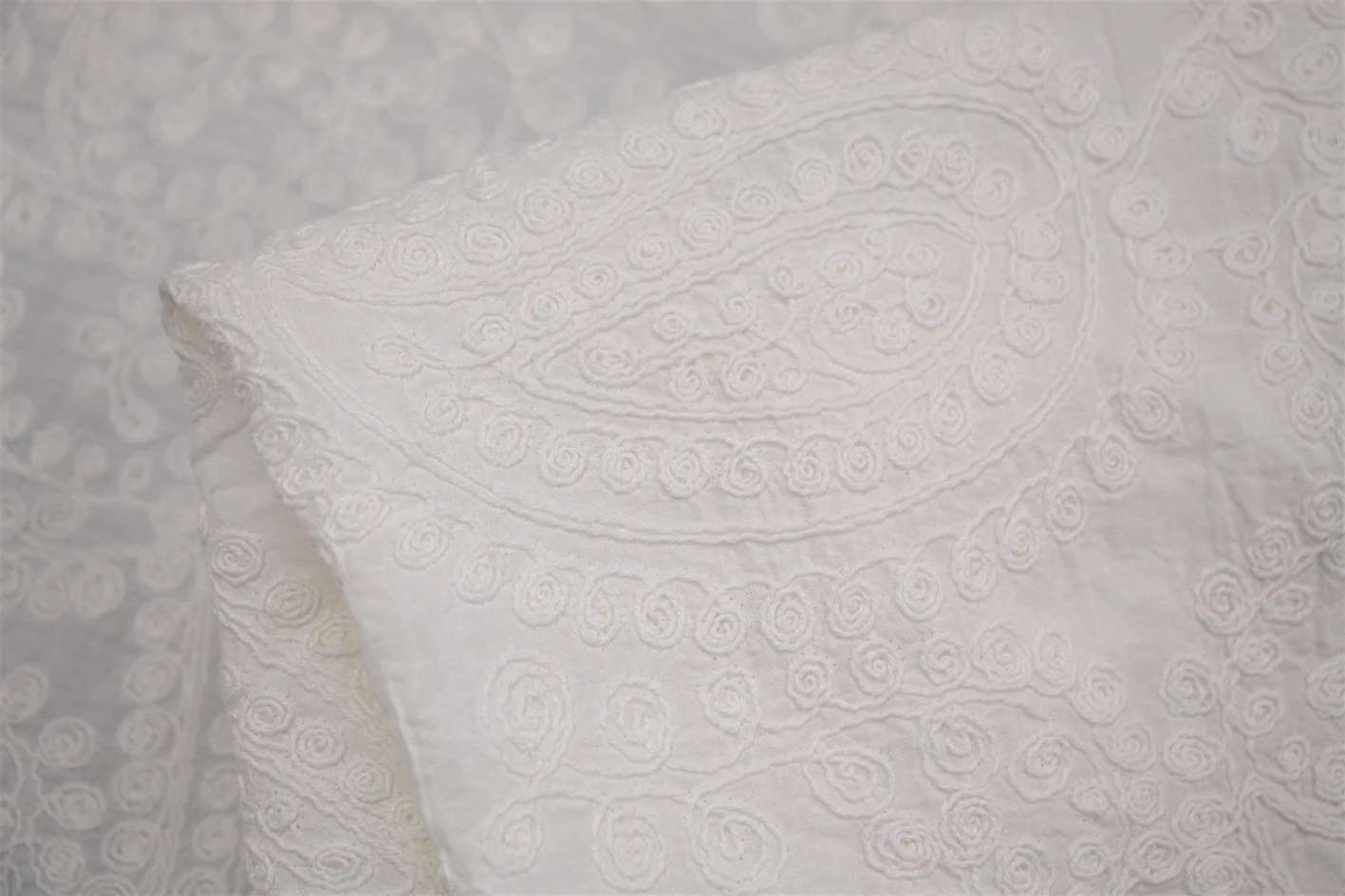 Flowered Paisley Ivory