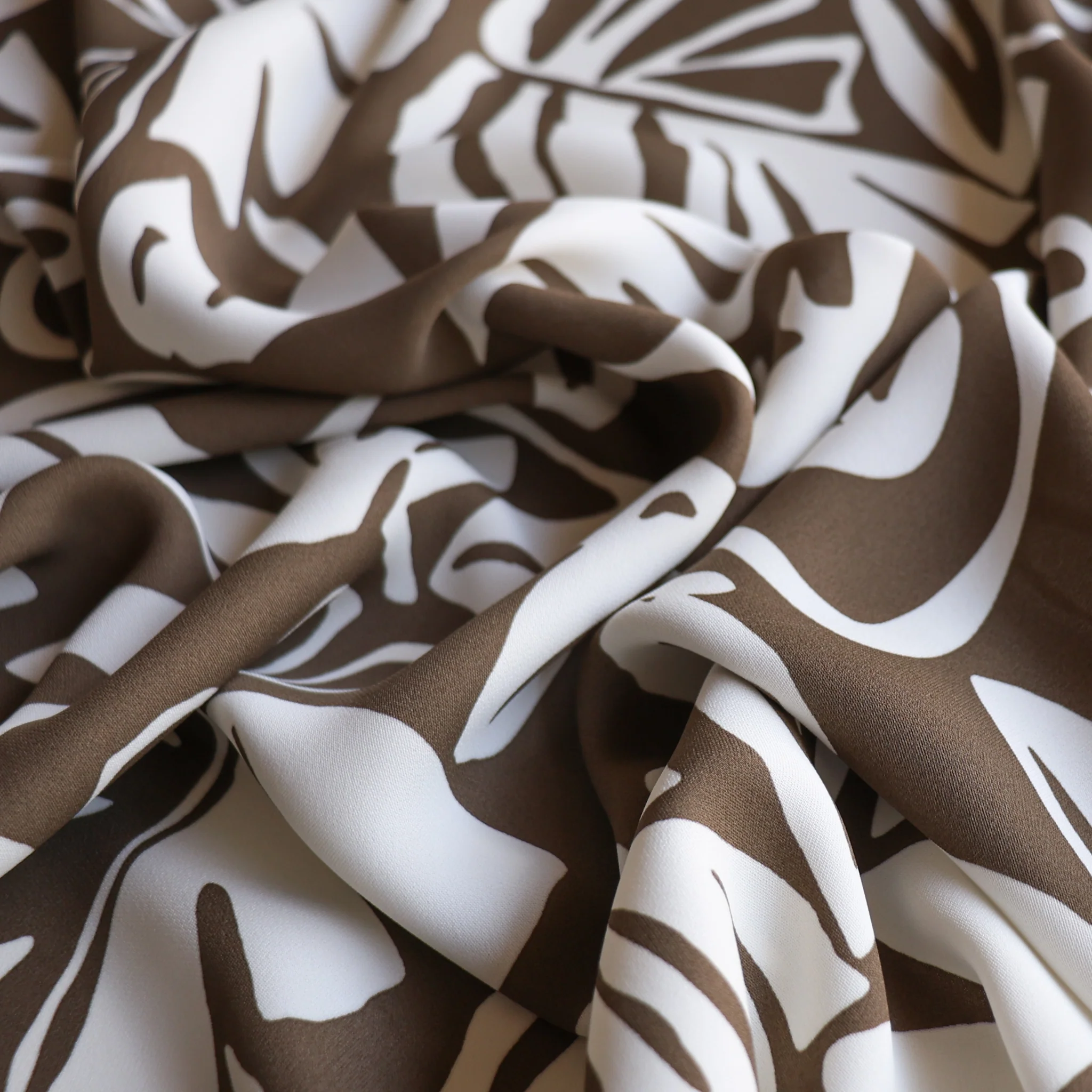 Foglie Khaki Viscose Crepe - Image 2