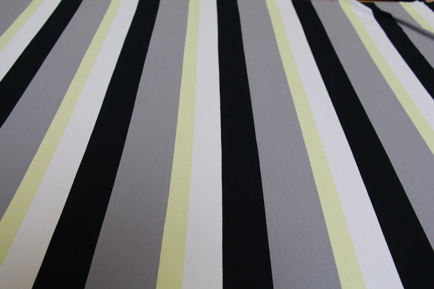 Four Layers Jersey - Image 3