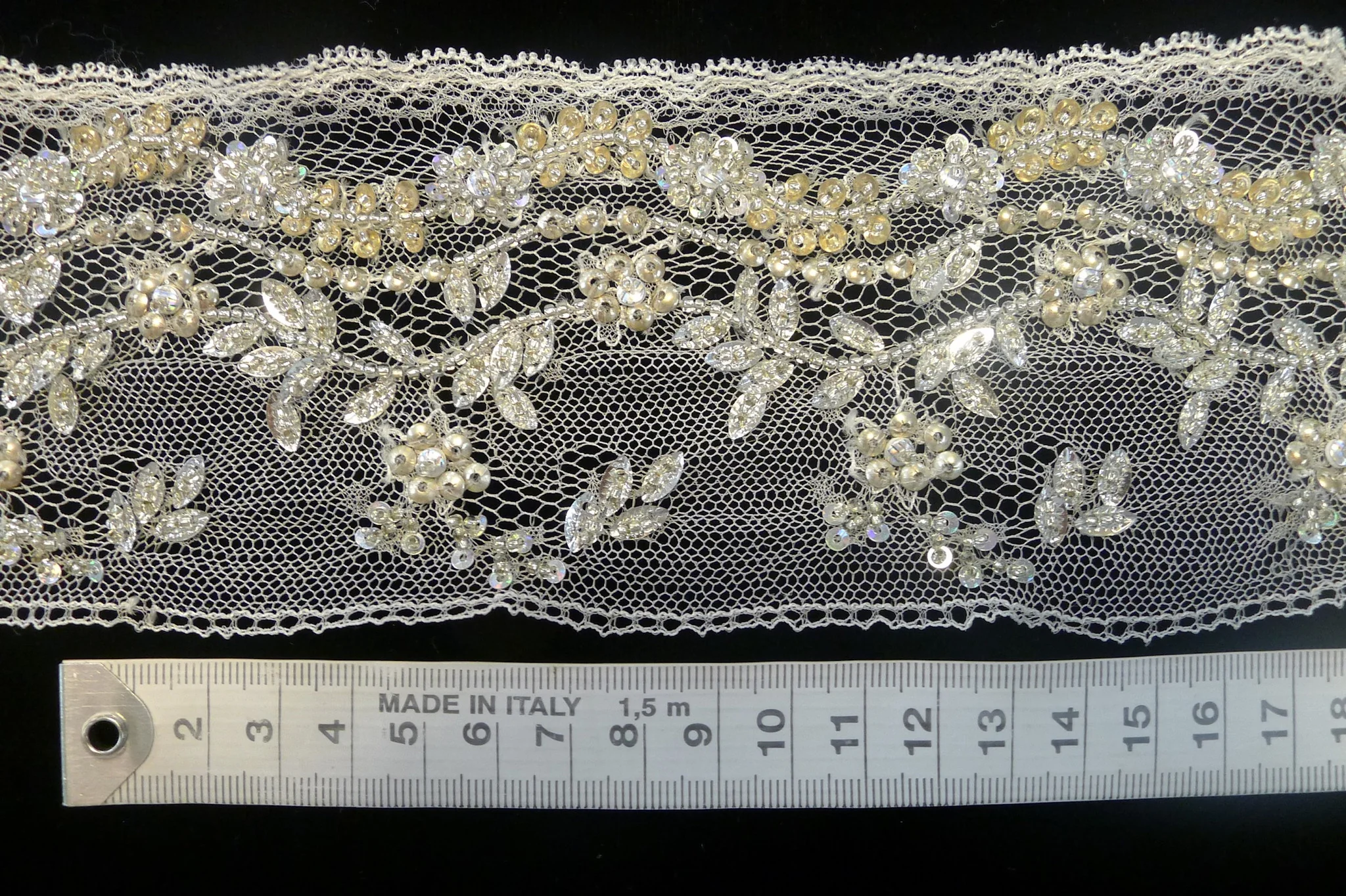 French Lace Trim - Image 4