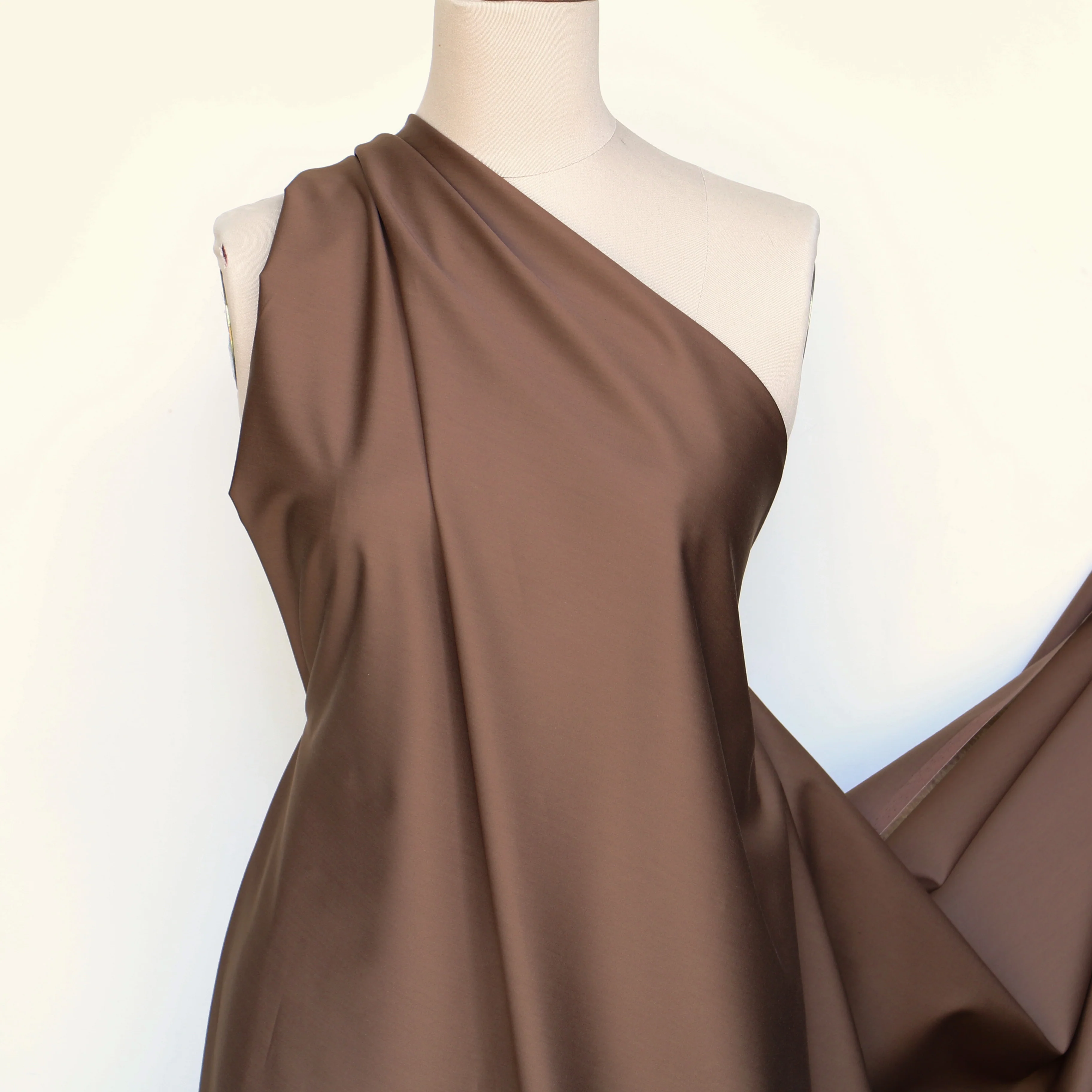 Fulvio Chocolate Poplin Sateen - Image 4