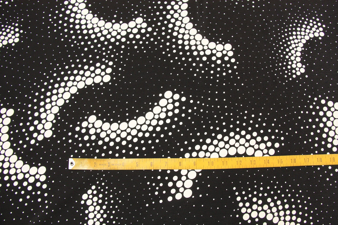 Galaxy Spot Crepe - Image 2