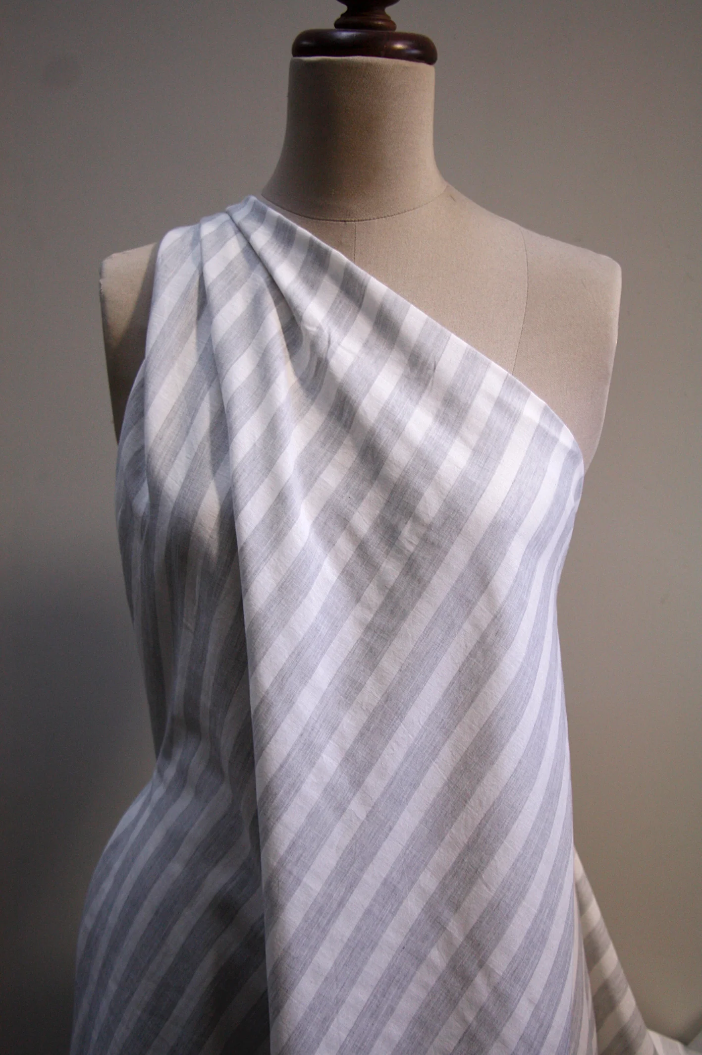 Ghostly Grey - Image 5
