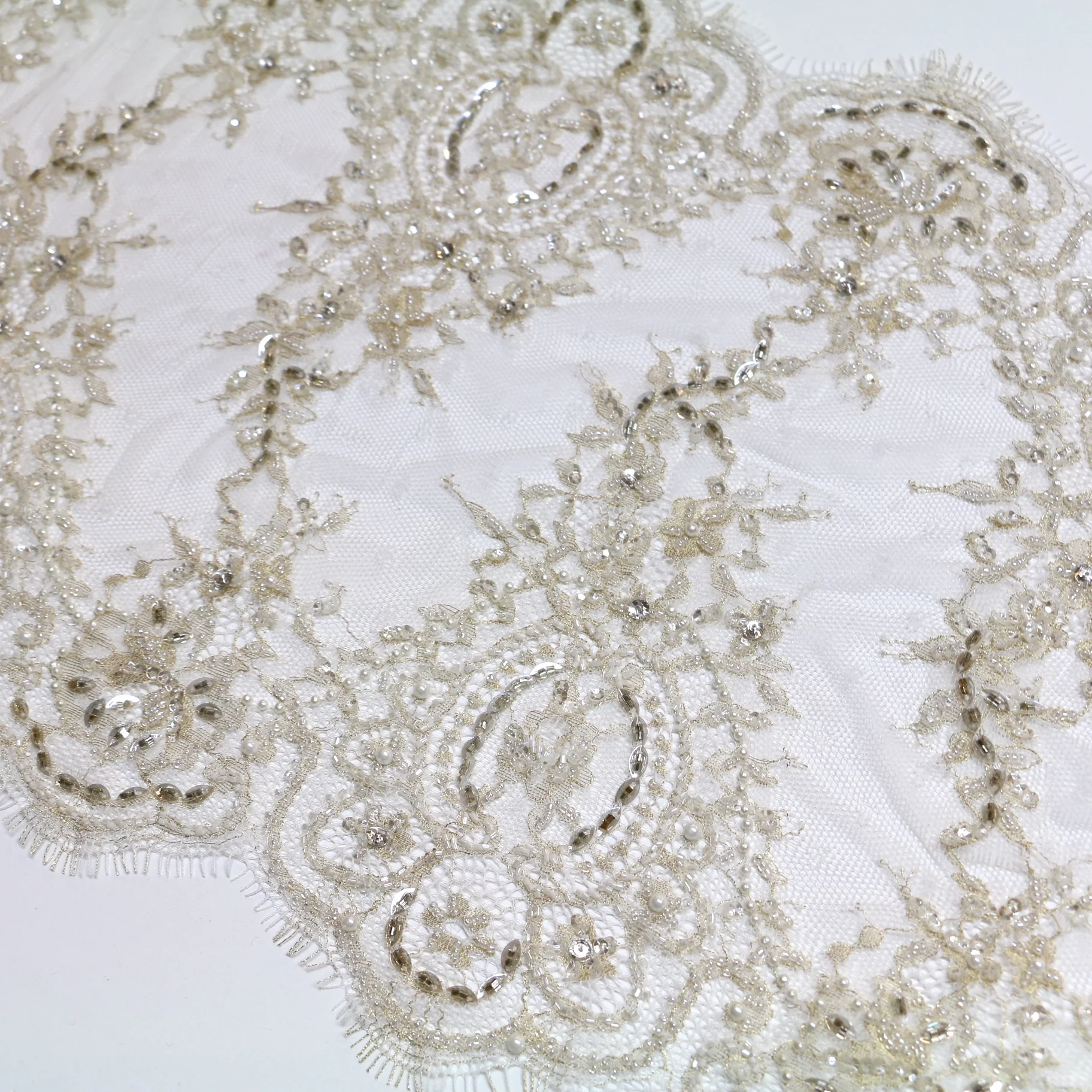 Gilt/Ivory Beaded Lace Trim - Image 2