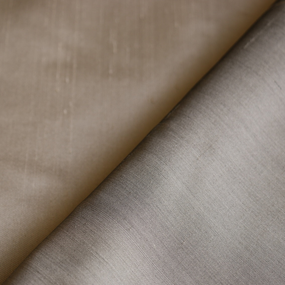 Gilt Silk Shantung - Image 3