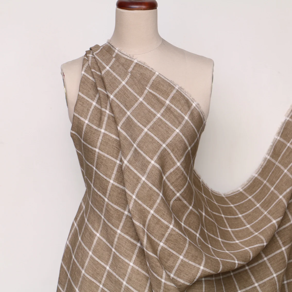 Gingerbread Squares Linen Check - Image 6