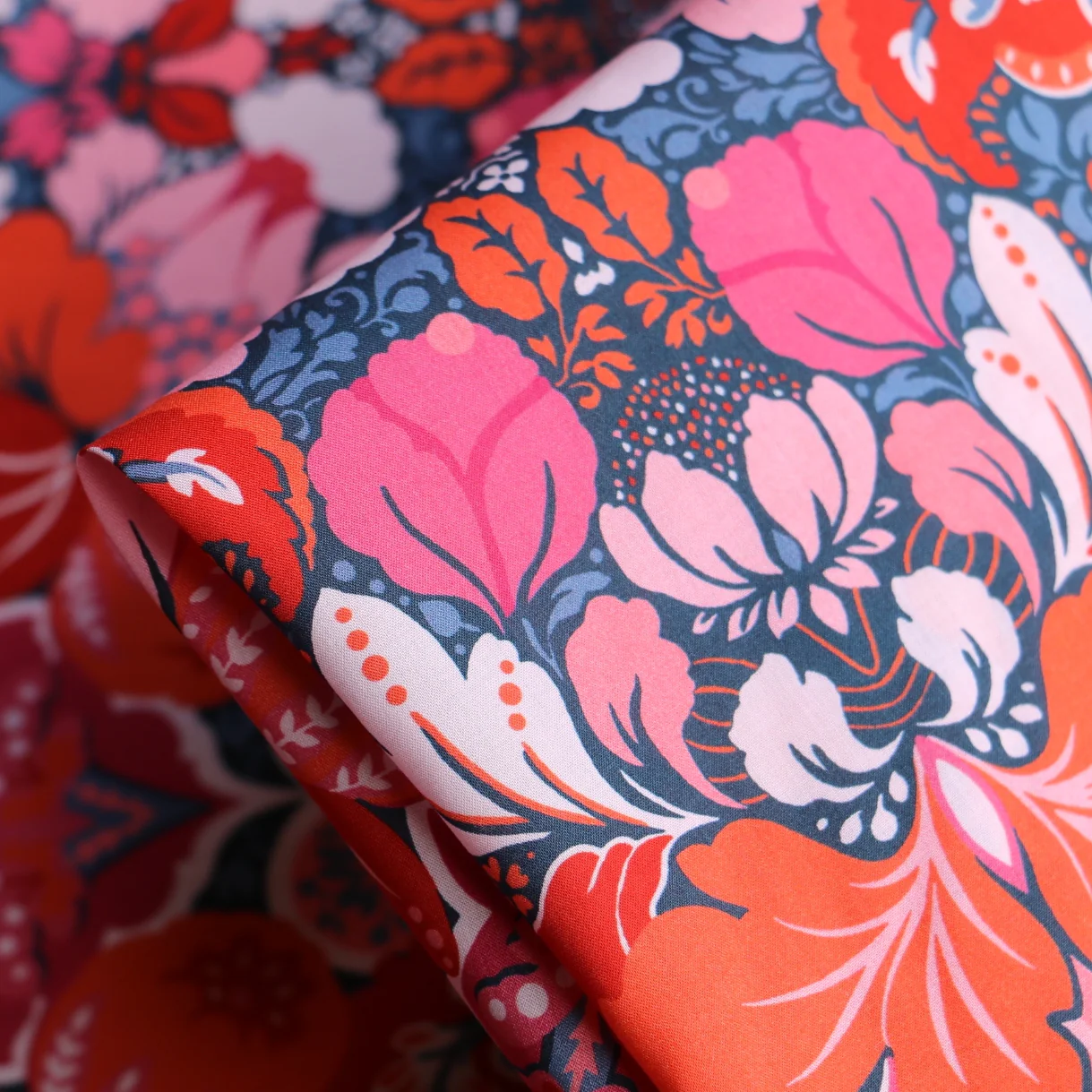 Glastonbury Red Liberty Tana Lawn™