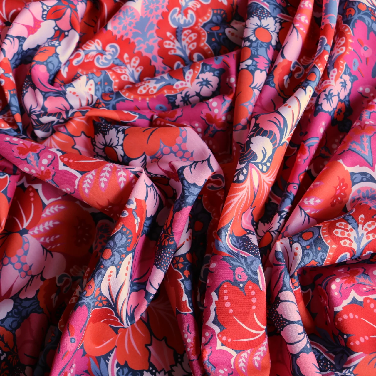 Glastonbury Red Liberty Tana Lawn™ - Image 2