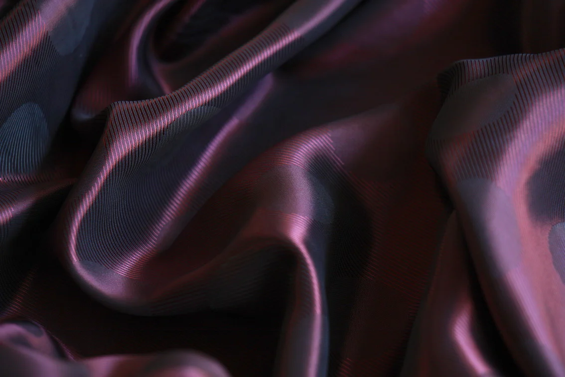 Globe Red - Fancy Lining (147cm wide) - Image 2