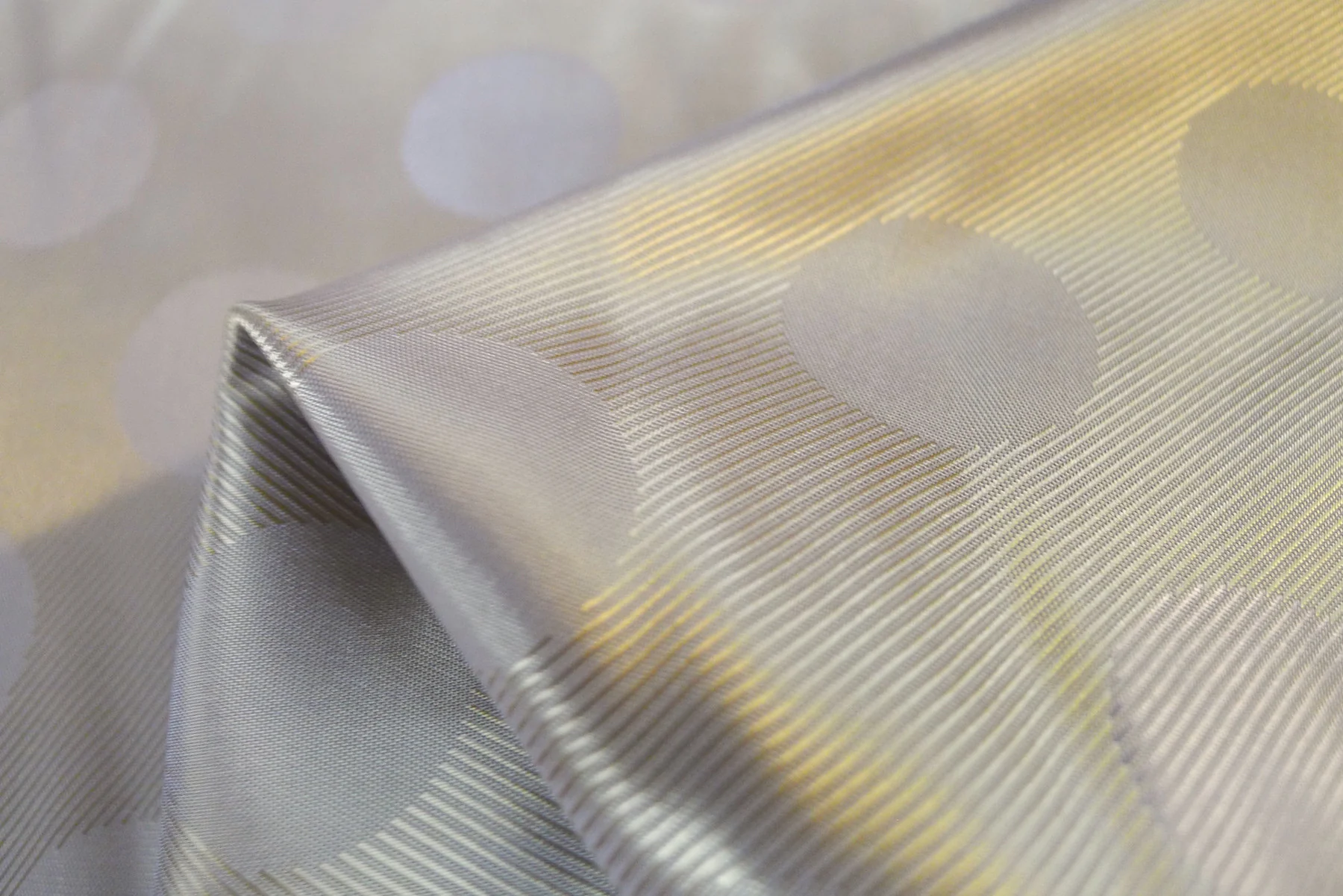 Globe Regal - Fancy Lining (145cm wide)