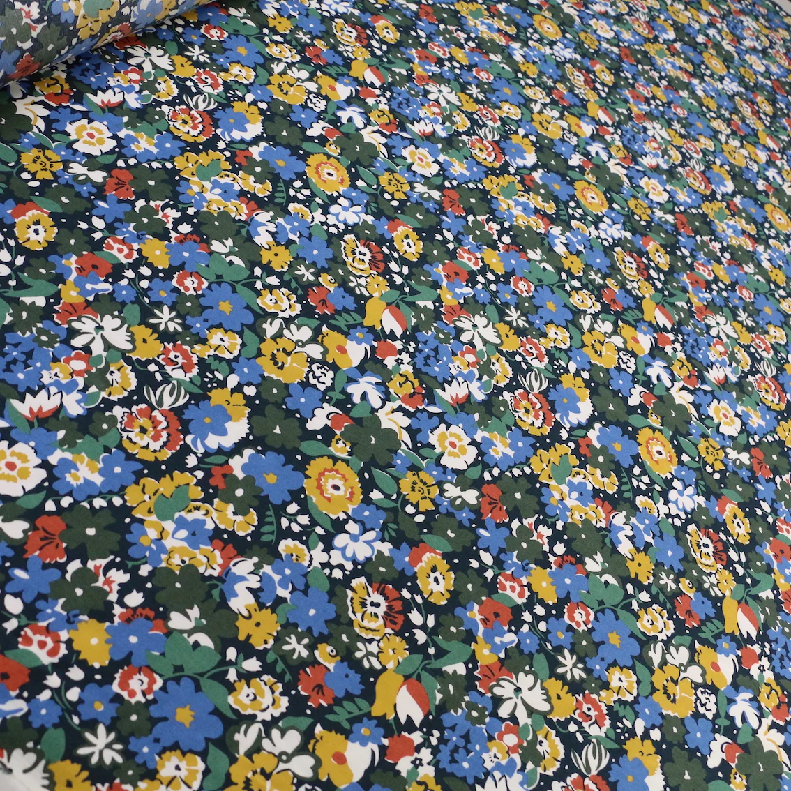 Gloria Lomo Green Liberty Tana Lawn™ - Image 4