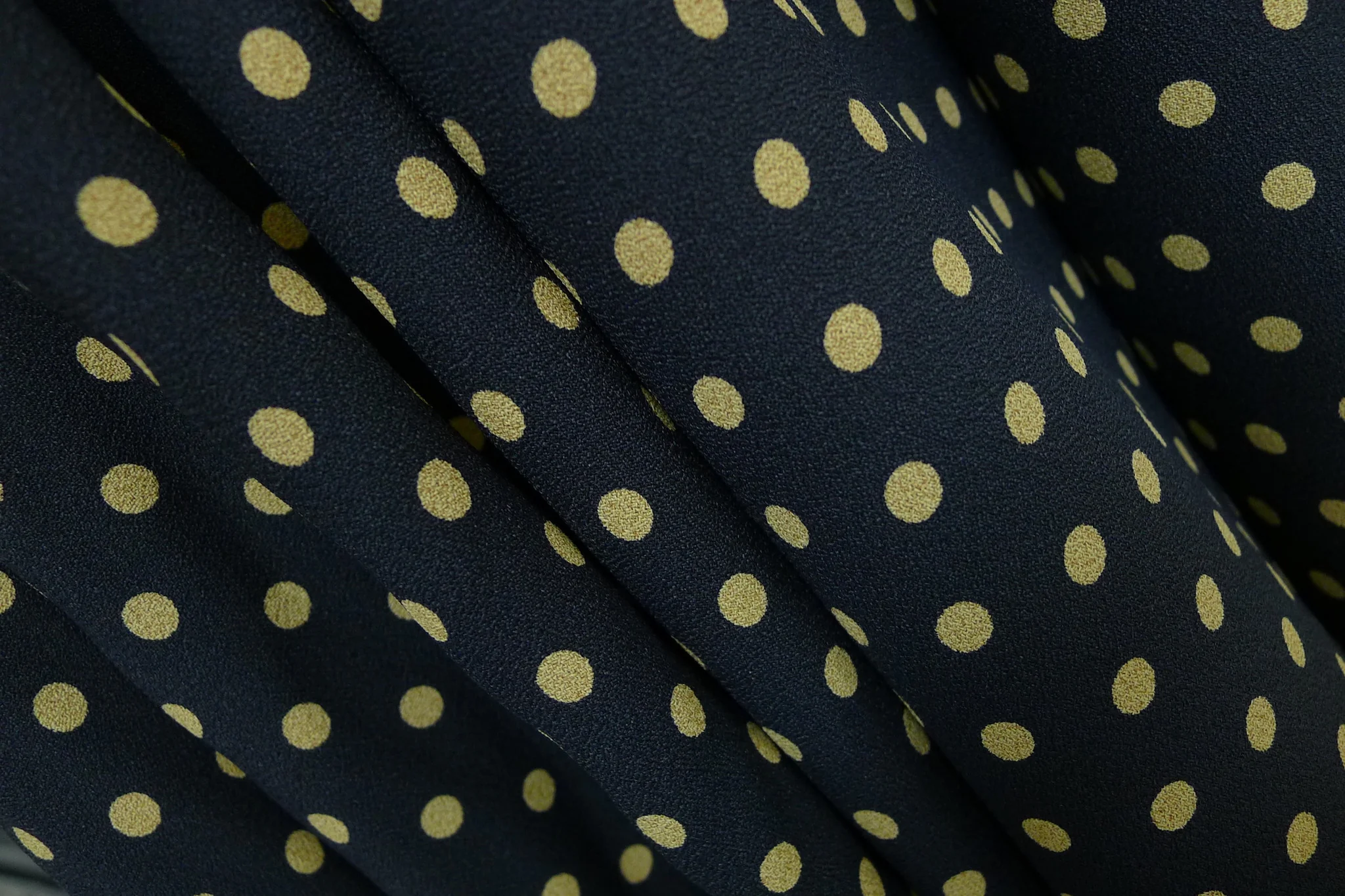 Gold Classico Spot - Image 9