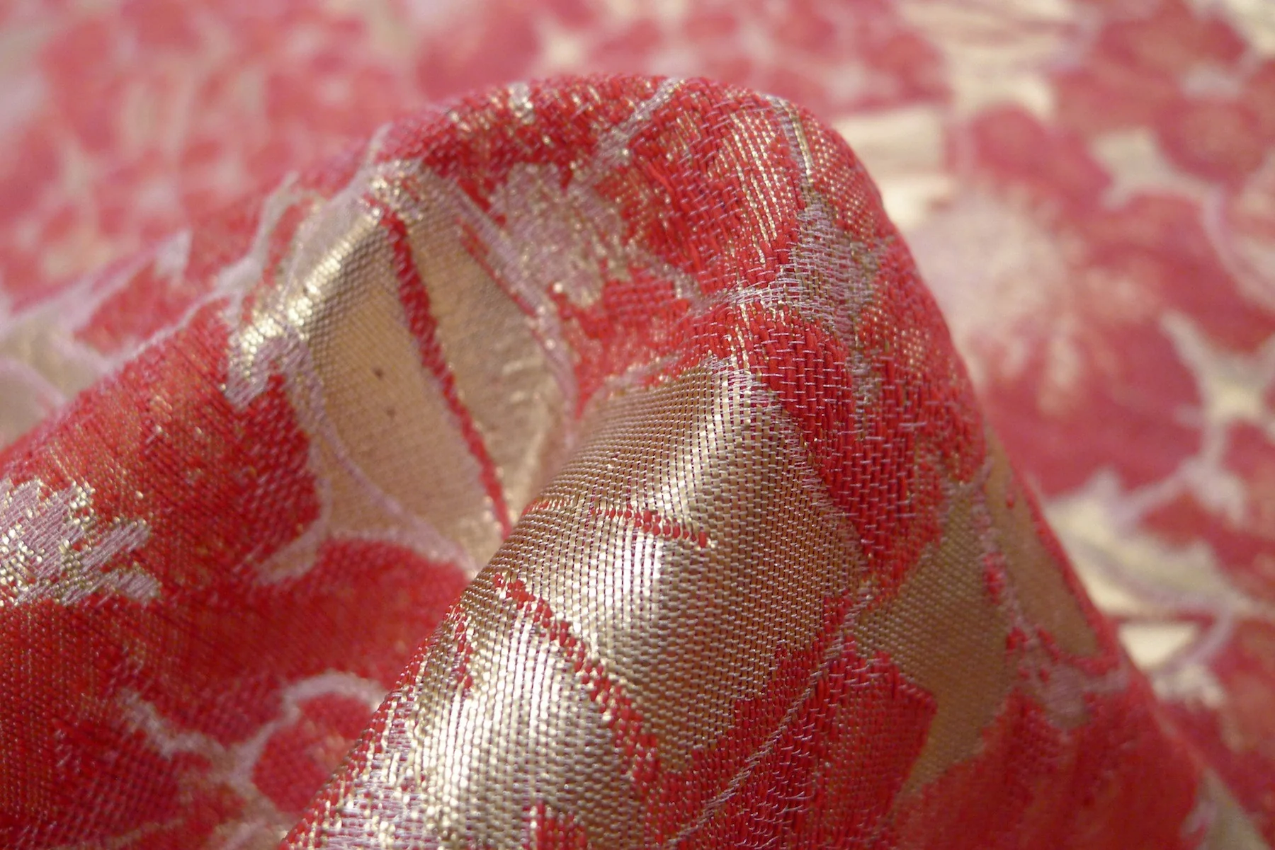 Gold Leaf Red
